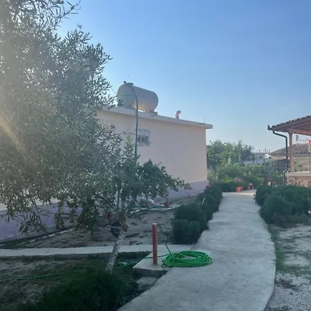 Cathrin'S Villas And Apartments Zverneci Exterior photo