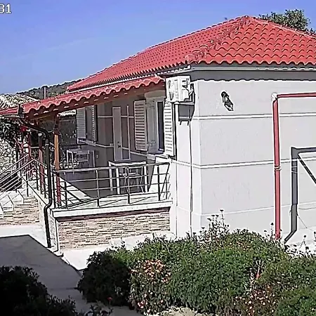 Cathrin'S Villas And Apartments Zverneci Exterior photo